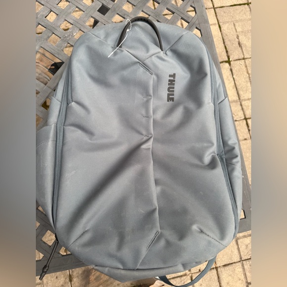 Thule Aion 28-32L: Slate Gray: Like New - Picture 2 of 16